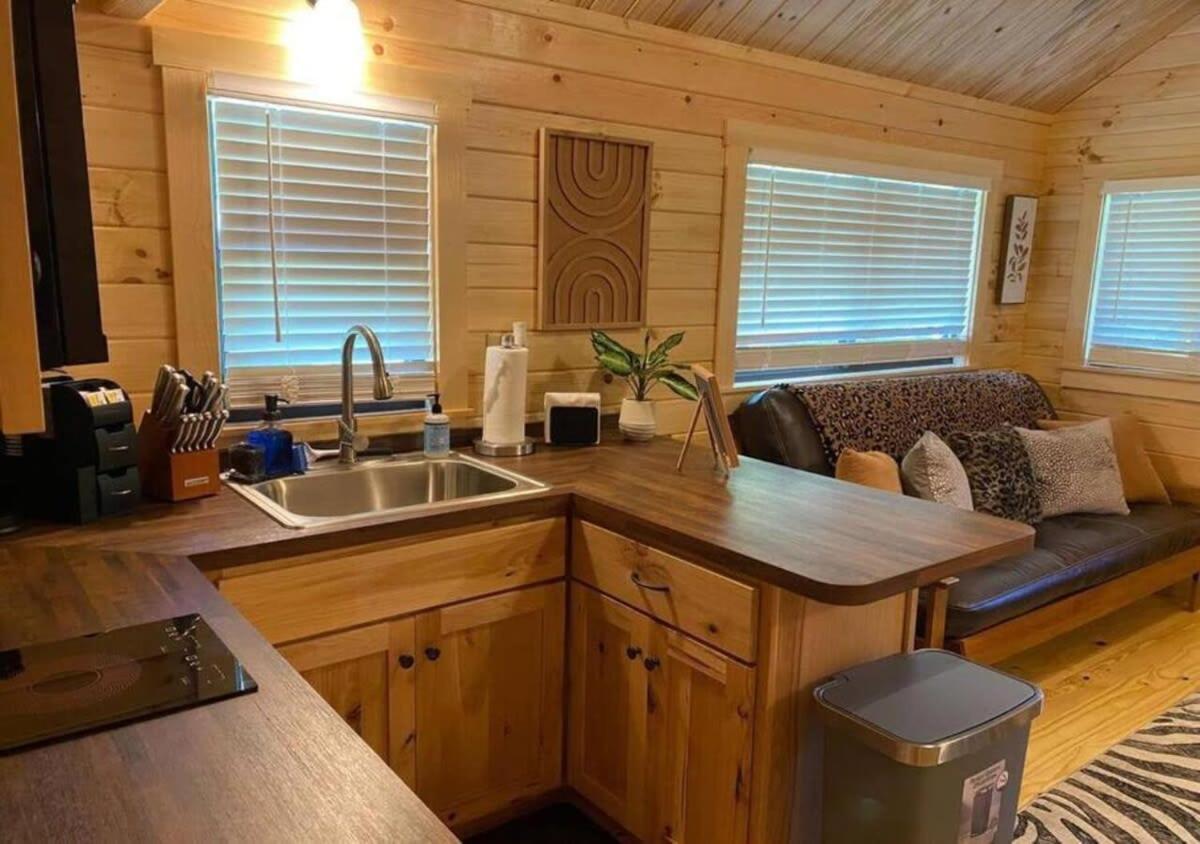 אשבורו Serene 1Br Cabin Near Nc Z00 With Loft & Waterview מראה חיצוני תמונה